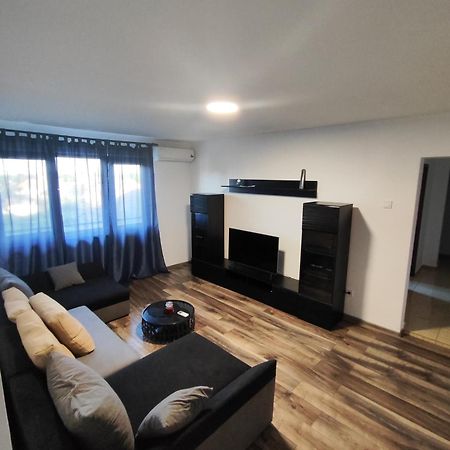 יורילובקה Apartament Luna מראה חיצוני תמונה